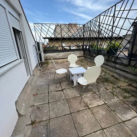 公寓 Parliament View *